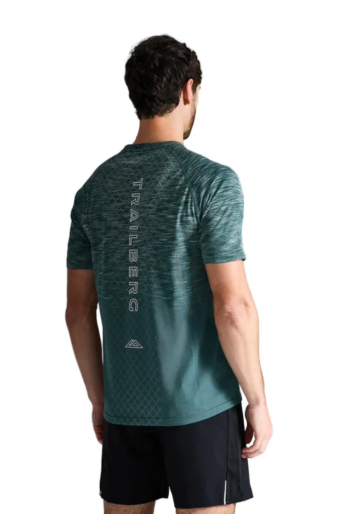 Person wearing a green athletic shirt with 'Trailberg' branding on the back against a gray background
